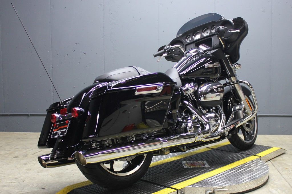 2023 FLHX - Street Glide  653140ND - Click for larger photo