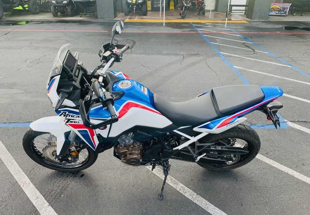2021 Africa Twin DCT  UHO100366R - Click for larger photo