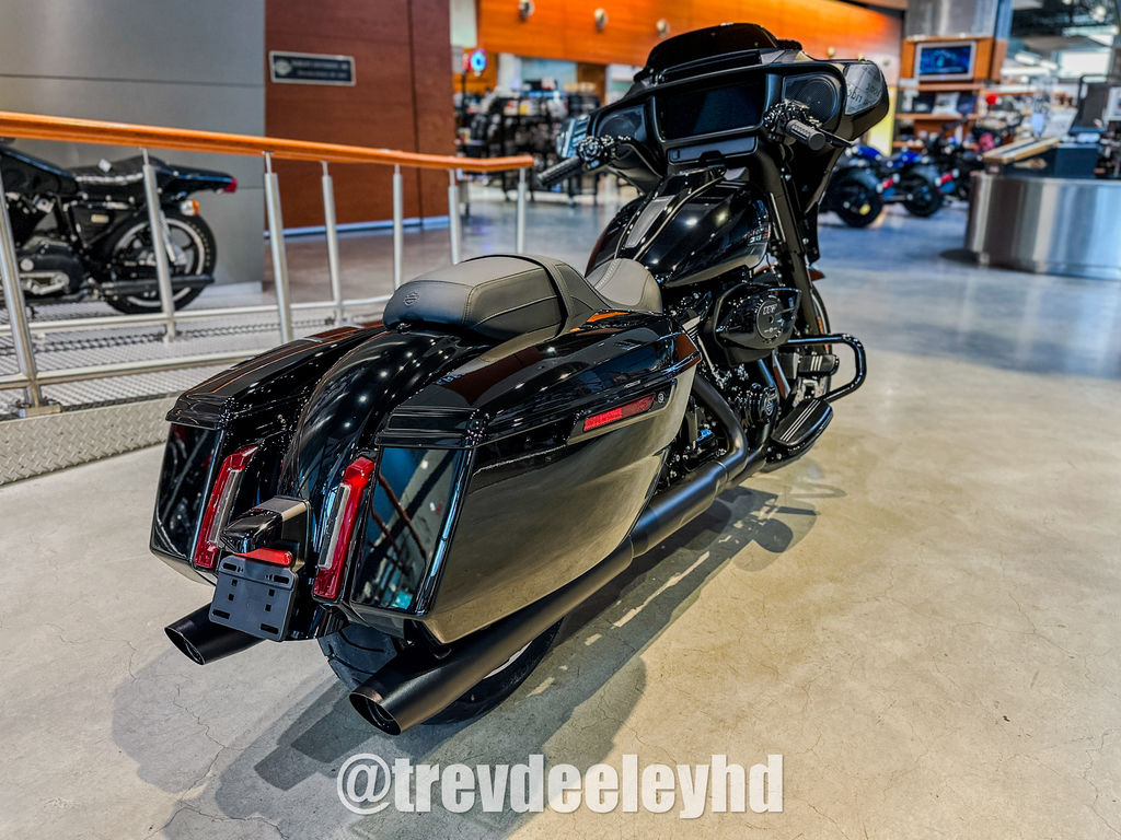 2024 FLHX - Street Glide  24-042 - Click for larger photo