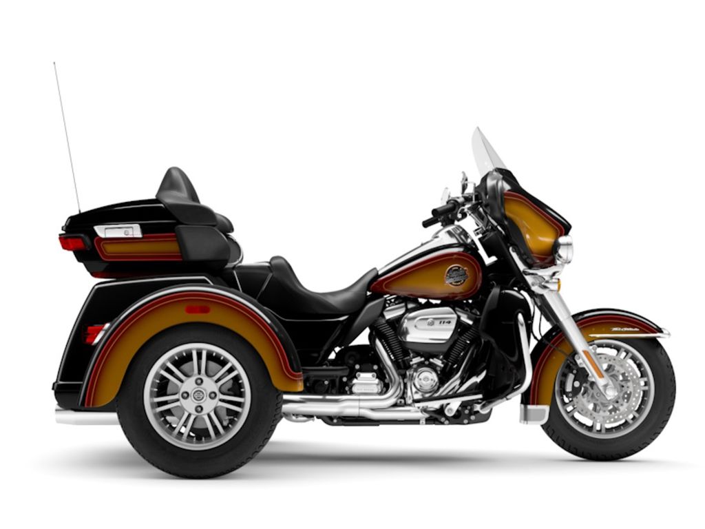 2024 FLHTCUTG - Tri Glide Ultra  24-138 - Click for larger photo
