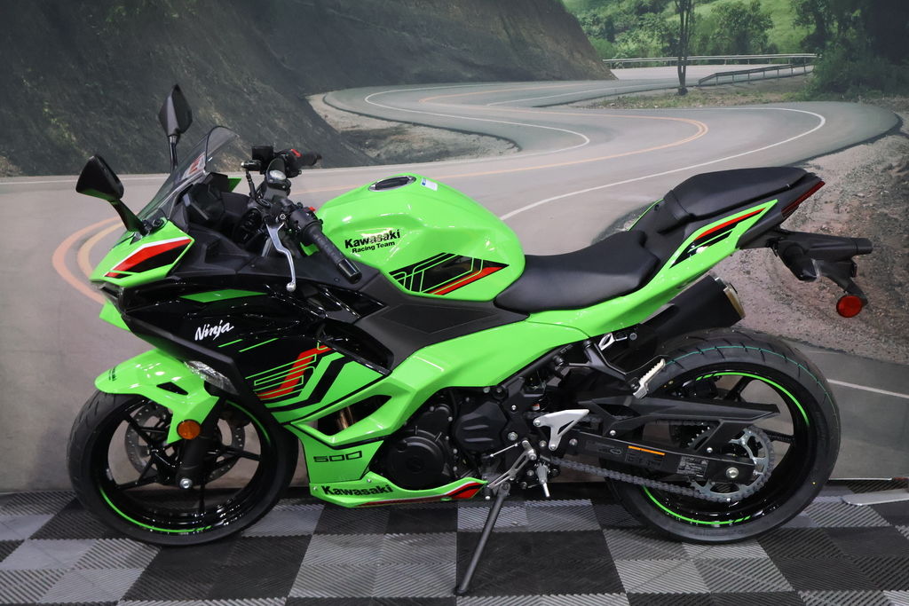 2024 NINJA 500 KRT EDITION  ML5EXGH16R - Click for larger photo
