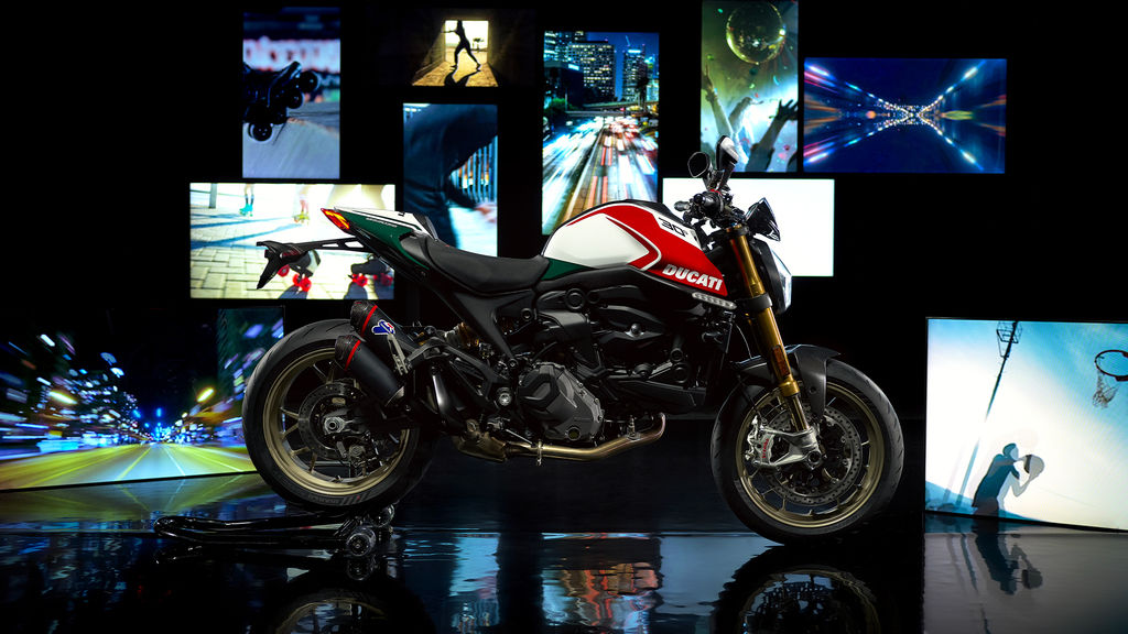 2024 Monster 30th Aniversario Livery  ZDMMAMDT7R - Click for larger photo