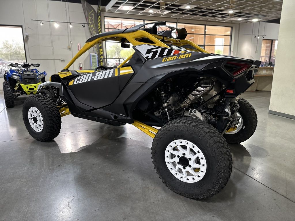 2024 Maverick R X RS with Smart-Shox Carbon B  CA000313 - Click for larger photo