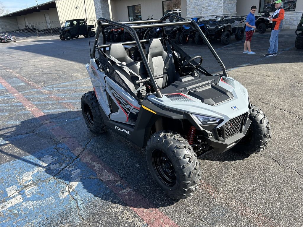 2024 RZR 200 EFI  PO004205 - Click for larger photo