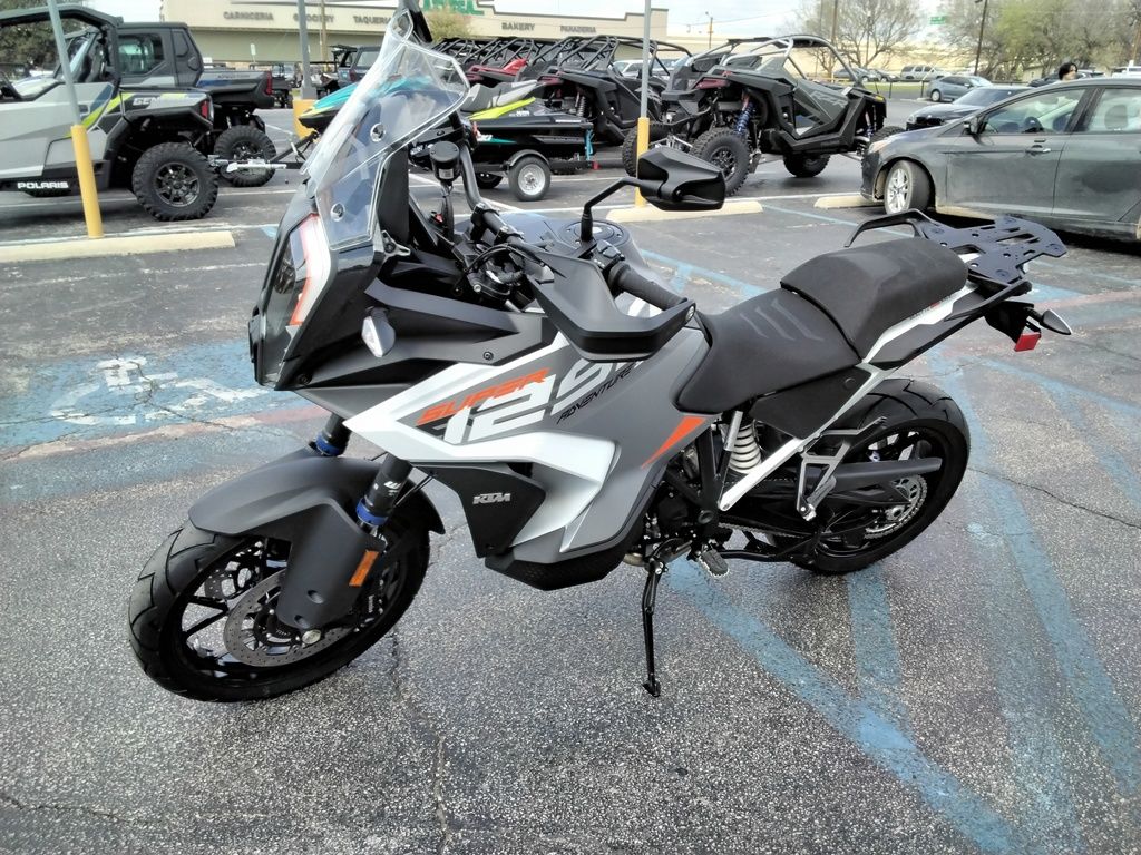 2024 R 1250 GS Adventure Ice Gray  BMJ50268 - Click for larger photo