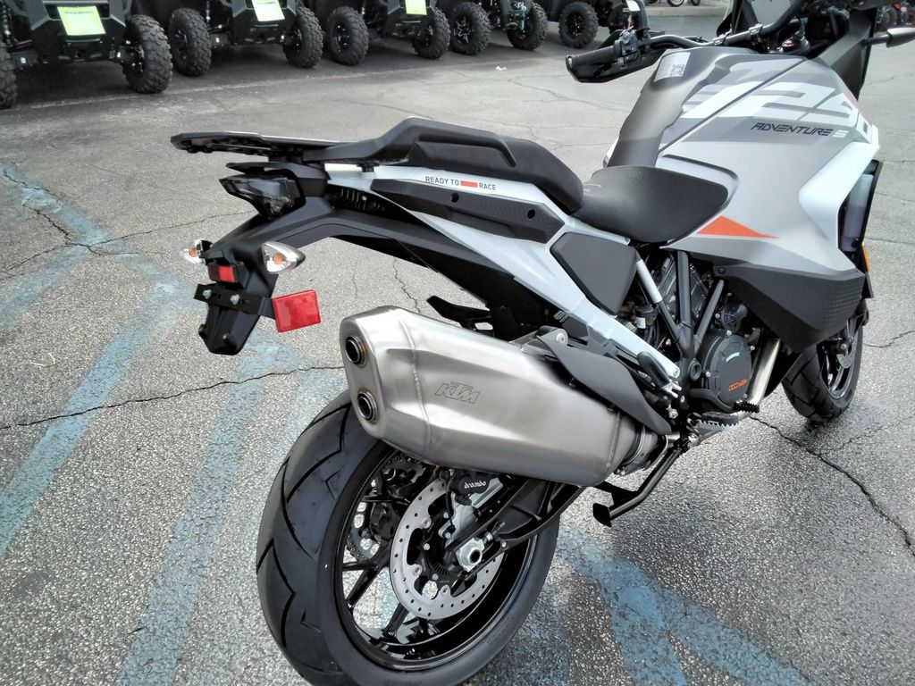 2024 R 1250 GS Adventure Ice Gray  BMJ50268 - Click for larger photo