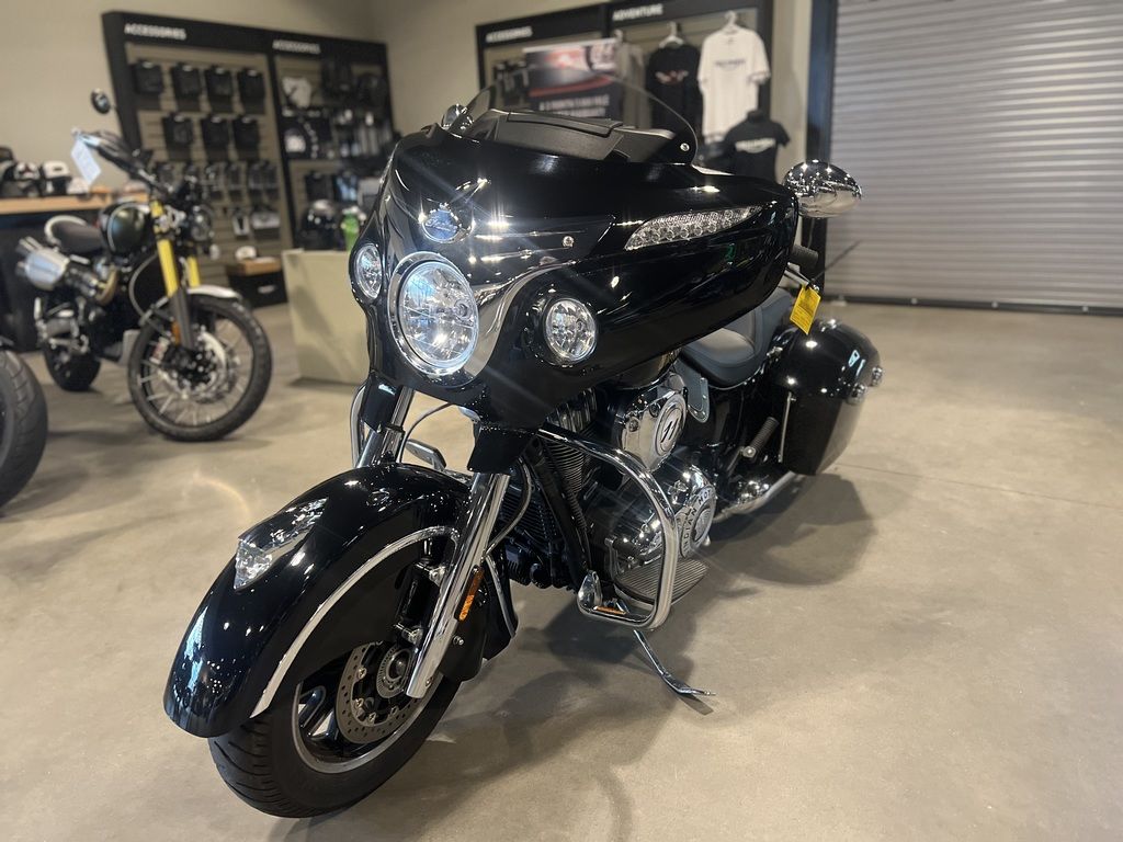 2019 Chieftain Classic Thunder Black  378084A - Click for larger photo