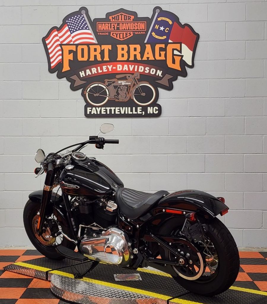 2020 FLSL - Softail Softail Slim  FBULHD-070 - Click for larger photo