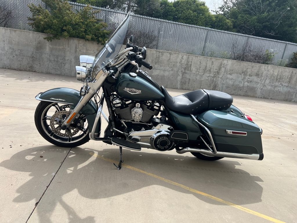 2020 FLHR - Road King  631618 - Click for larger photo