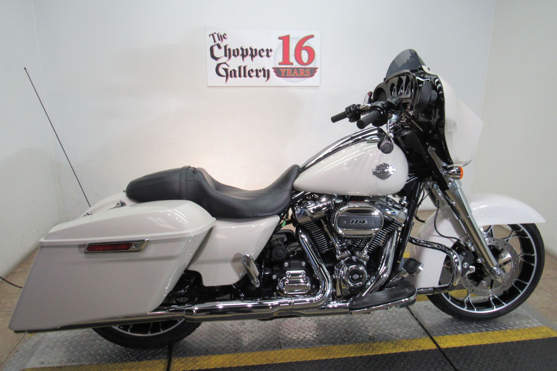 2022 Street Glide&#174; Special Street Glide&#174; Special V4609532 - Click for larger photo