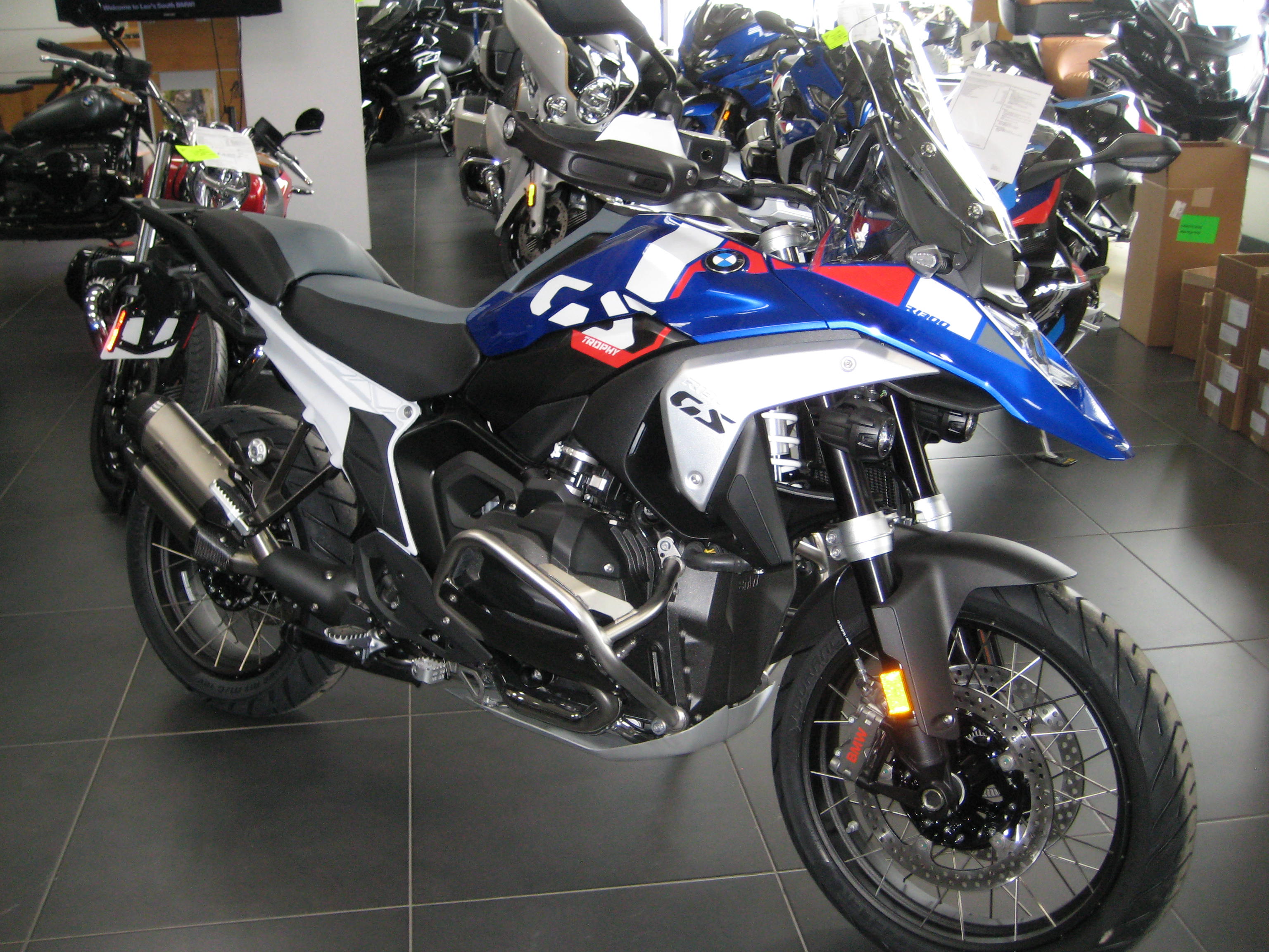 2024 R 1300 GS R 1300 GS B2571 - Click for larger photo