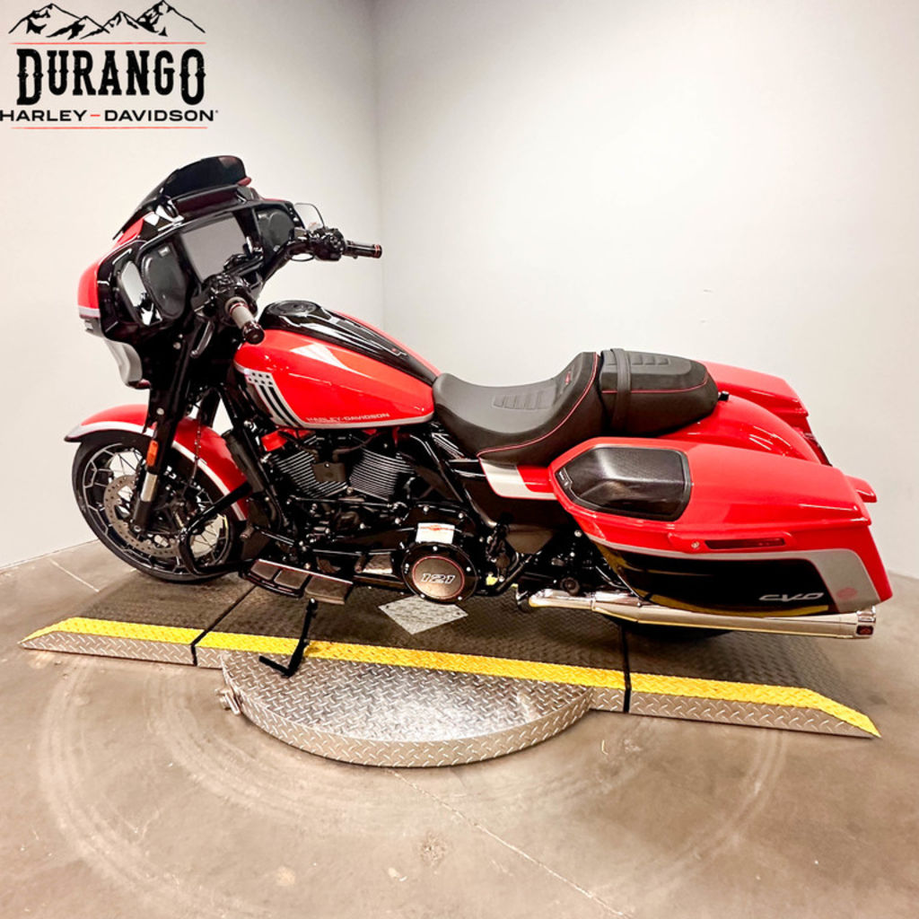 2024 FLHXSE - CVO Street Glide  955321 - Click for larger photo